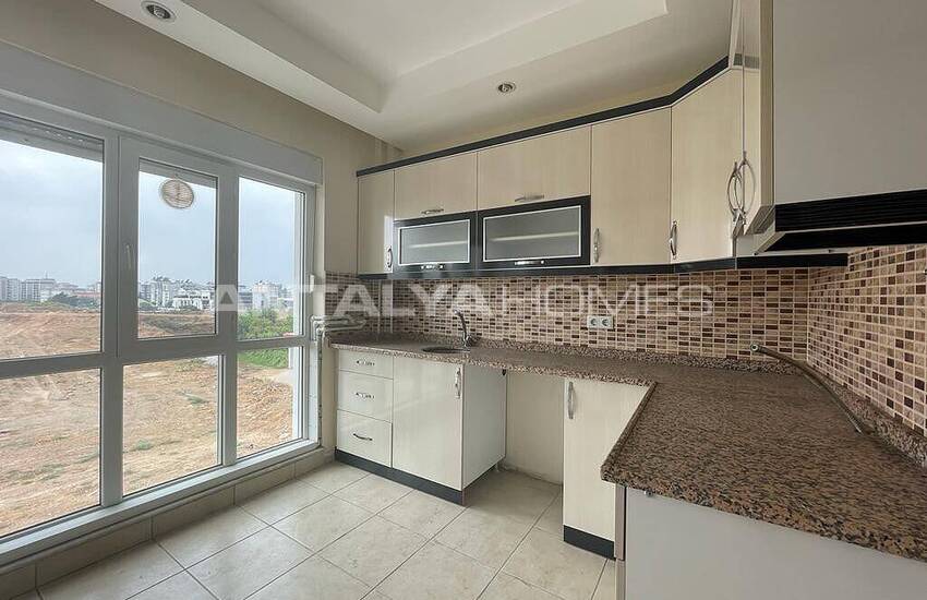Centraal Gelegen 2+1 Appartement Met Aardgas In Muratpasa 17