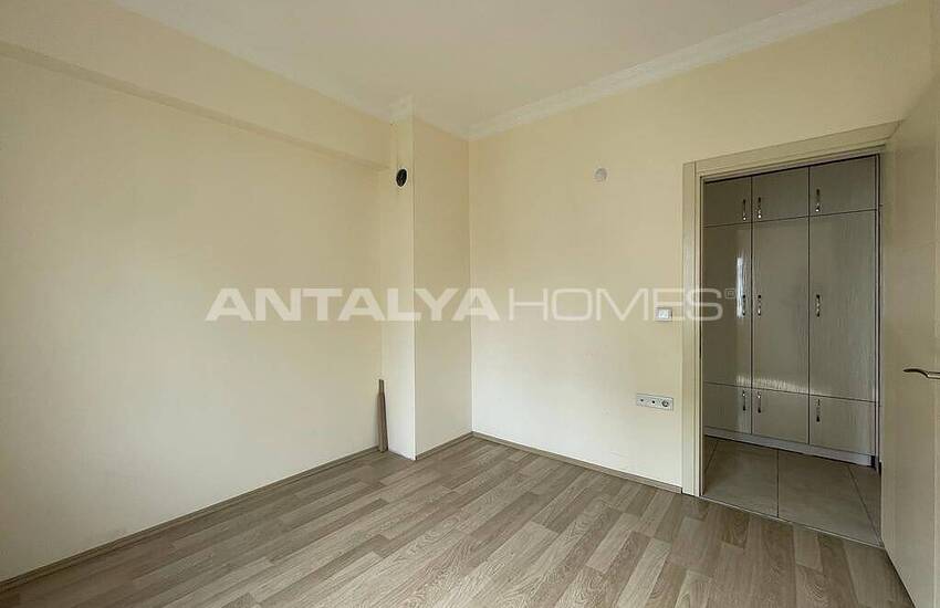 Centraal Gelegen 2+1 Appartement Met Aardgas In Muratpasa 20