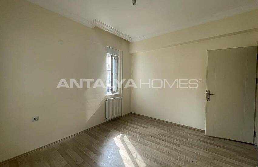 Centraal Gelegen 2+1 Appartement Met Aardgas In Muratpasa 22
