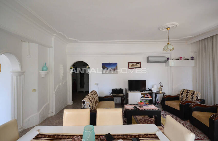 Alanya Mahmutlar'da Denize Sıfır Havuz Manzaralı Eşyalı Daire 16