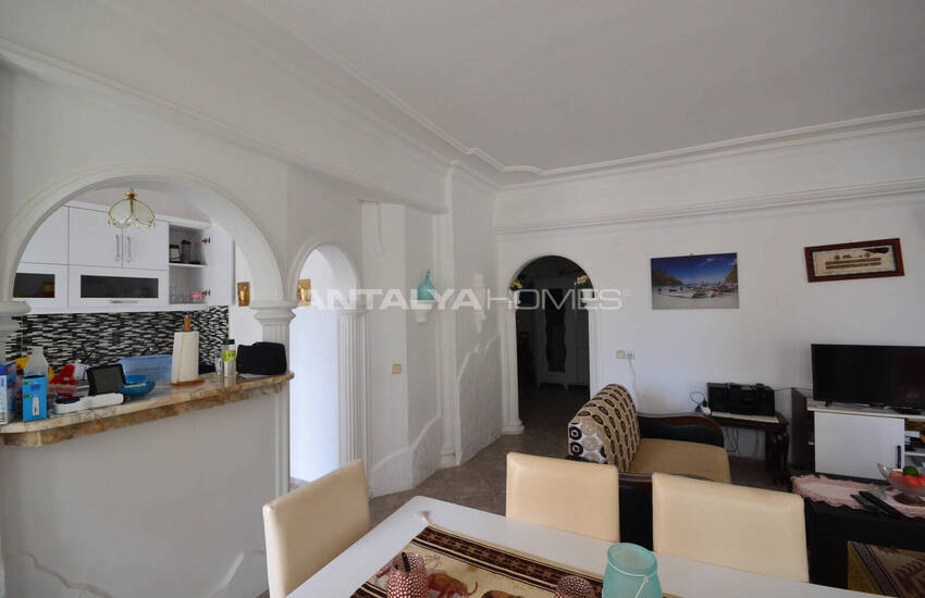Alanya Mahmutlar'da Denize Sıfır Havuz Manzaralı Eşyalı Daire 38