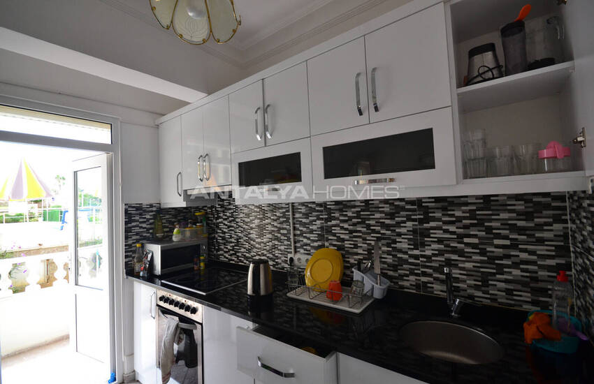 Alanya Mahmutlar'da Denize Sıfır Havuz Manzaralı Eşyalı Daire 18