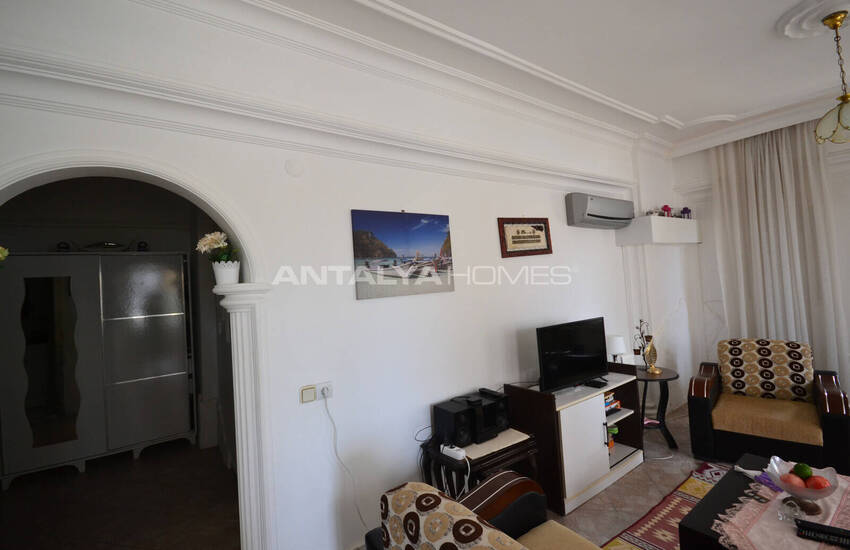 Alanya Mahmutlar'da Denize Sıfır Havuz Manzaralı Eşyalı Daire 23