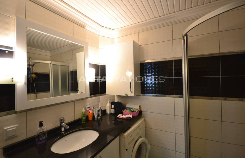 Alanya Mahmutlar'da Denize Sıfır Havuz Manzaralı Eşyalı Daire 33