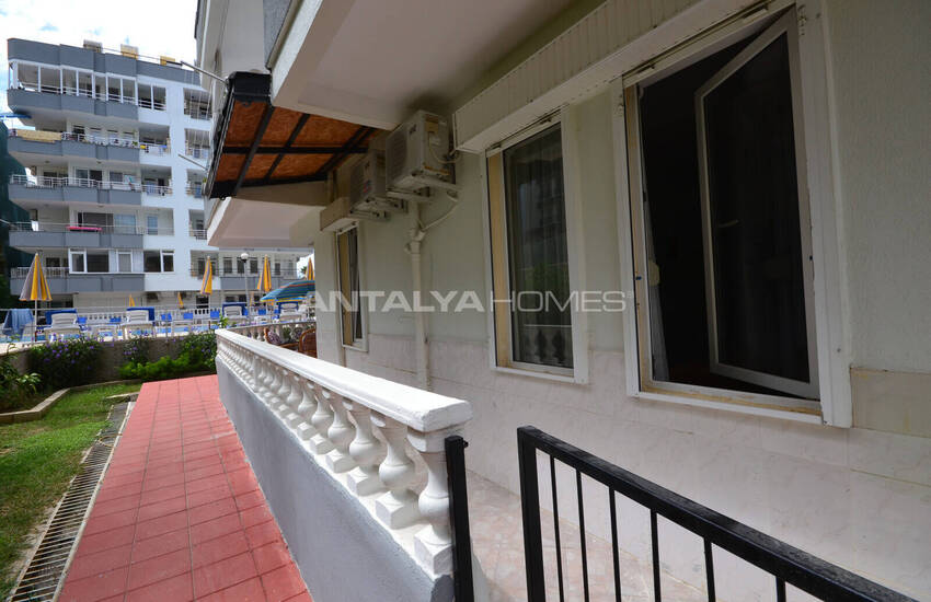 Alanya Mahmutlar'da Denize Sıfır Havuz Manzaralı Eşyalı Daire 37