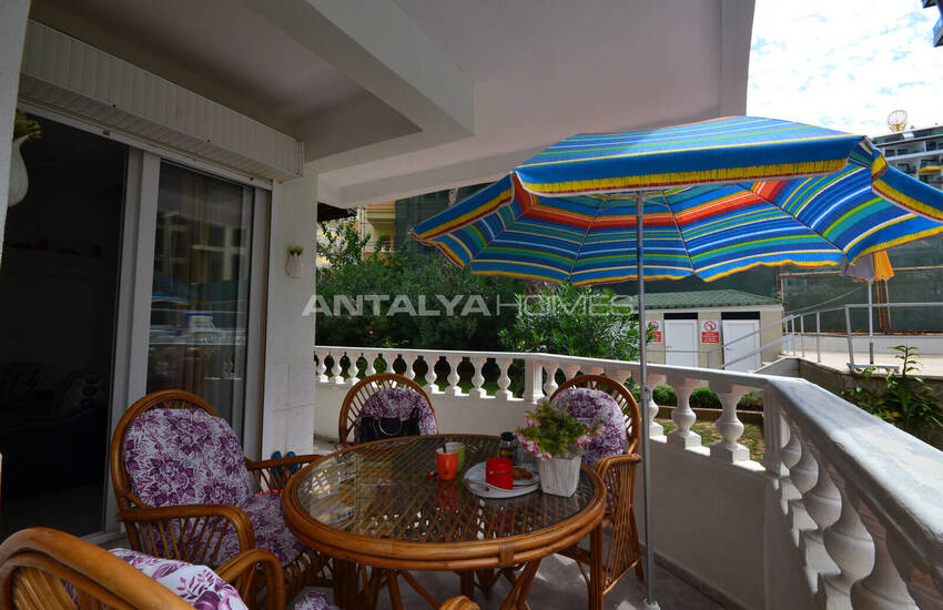 Alanya Mahmutlar'da Denize Sıfır Havuz Manzaralı Eşyalı Daire 21