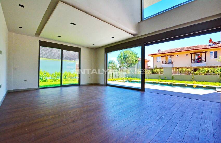 Smart Houses with Pool and Garden in Antalya Dosemealti 8