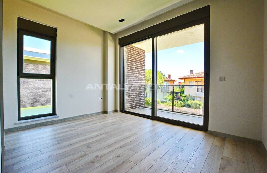 Smart Houses with Pool and Garden in Antalya Dosemealti 13