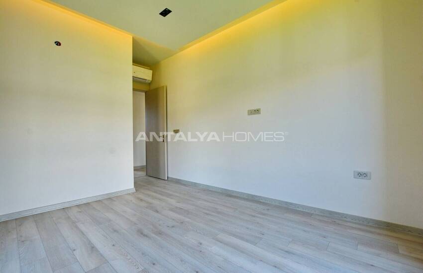 Smart Houses with Pool and Garden in Antalya Dosemealti 17