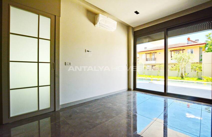 Smart Houses with Pool and Garden in Antalya Dosemealti 12