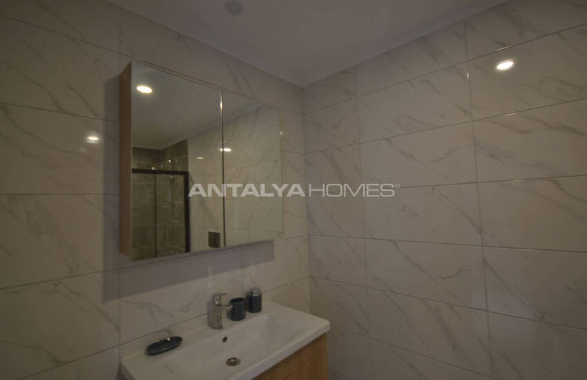 Alanya'da Zengin Olanakları Bulunan Sitede Eşyalı Daire 49