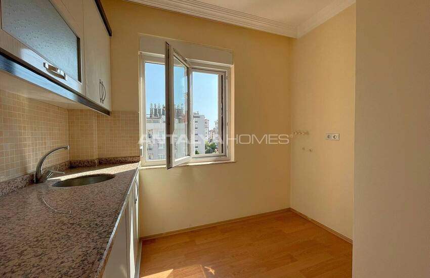 2-bedroom Flat Near the City Center in Antalya Muratpaşa 16