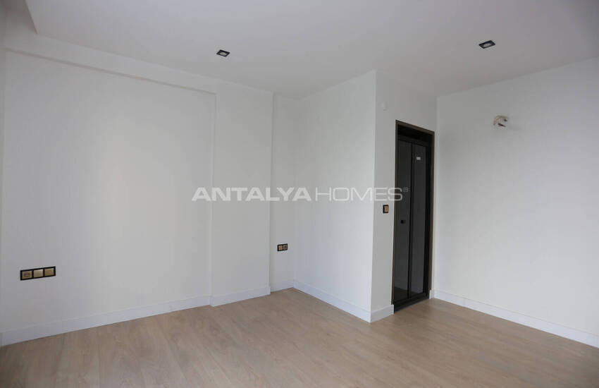 Mountain View Flats in a Complex with Pool in Konyaaltı 24