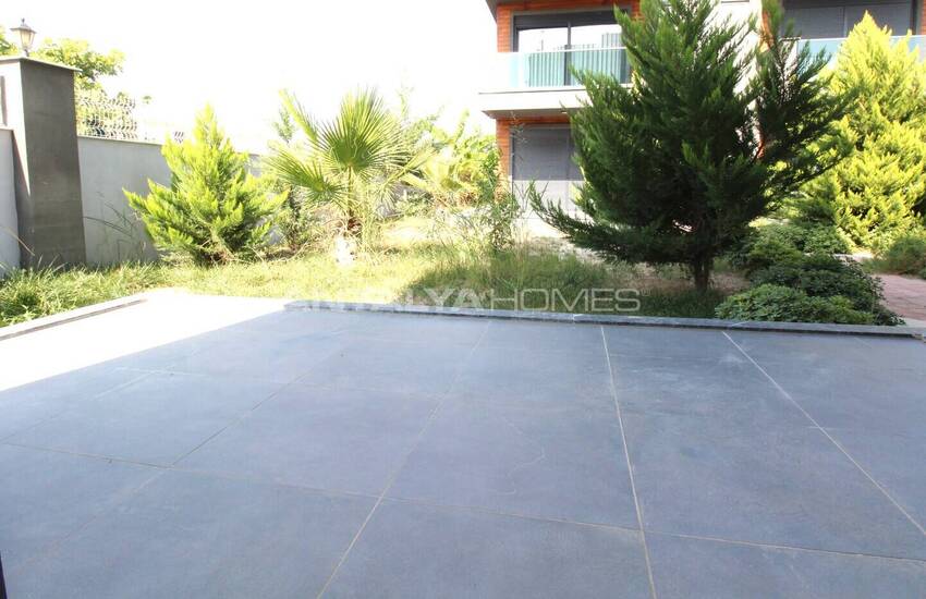 Investment Property in Complex with Pool in Antalya Kadriye 30