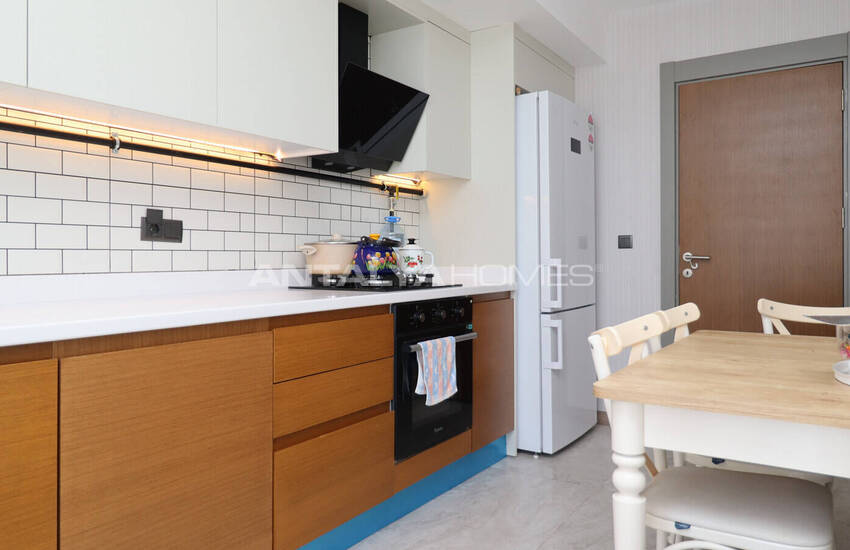 Döşemealtı'nda Rengi Antalya Sitesi'nde Eşyalı 1 Yatak Odalı Daire 9