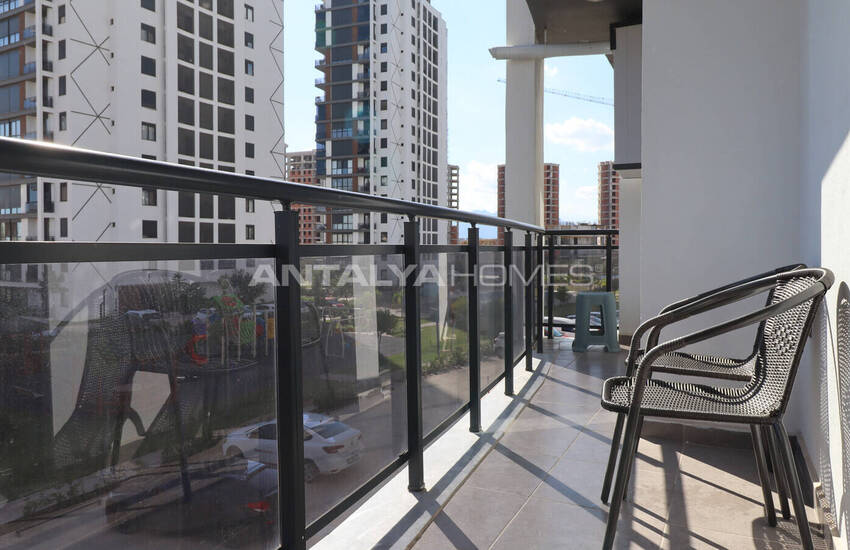 Döşemealtı'nda Rengi Antalya Sitesi'nde Eşyalı 1 Yatak Odalı Daire 17