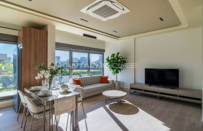 Flats in Complex with Ideal Location Antalya Altintas 8