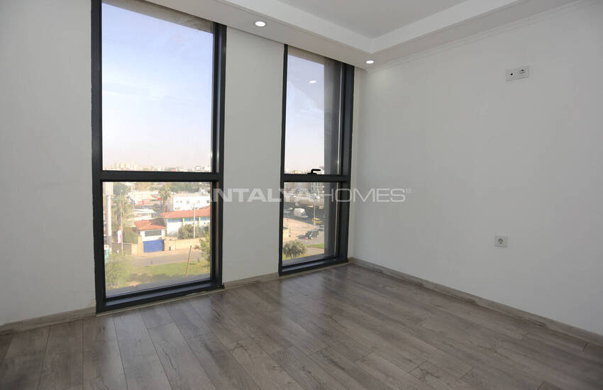 Office with Special Design Near Main Street in Antalya Kepez 16