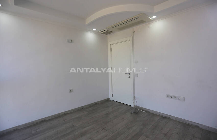 Office with Special Design Near Main Street in Antalya Kepez 18