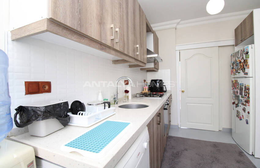 Spacious Apartment in Complex Close to Sea in Antalya Muratpasa 30