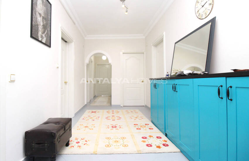 Spacious Apartment in Complex Close to Sea in Antalya Muratpasa 41