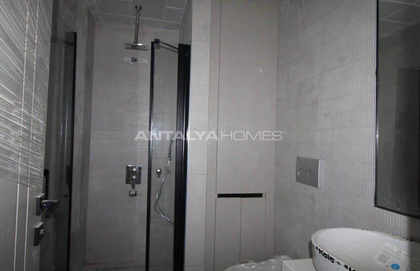 Flats in Project with Communal Pool in Antalya Altintas 13