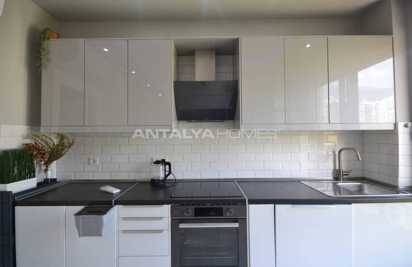 Alanya Mahmutlar'da Deniz Manzaralı ve Eşyalı Dubleks Daire 22