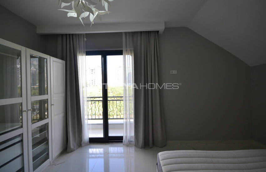 Alanya Mahmutlar'da Deniz Manzaralı ve Eşyalı Dubleks Daire 35