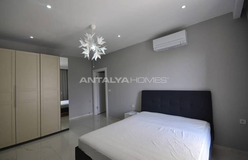 Alanya Mahmutlar'da Deniz Manzaralı ve Eşyalı Dubleks Daire 30