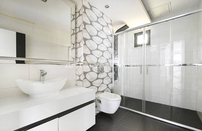 عقارات مطلة على البحر بالقرب من المرافق في ألانيا 53