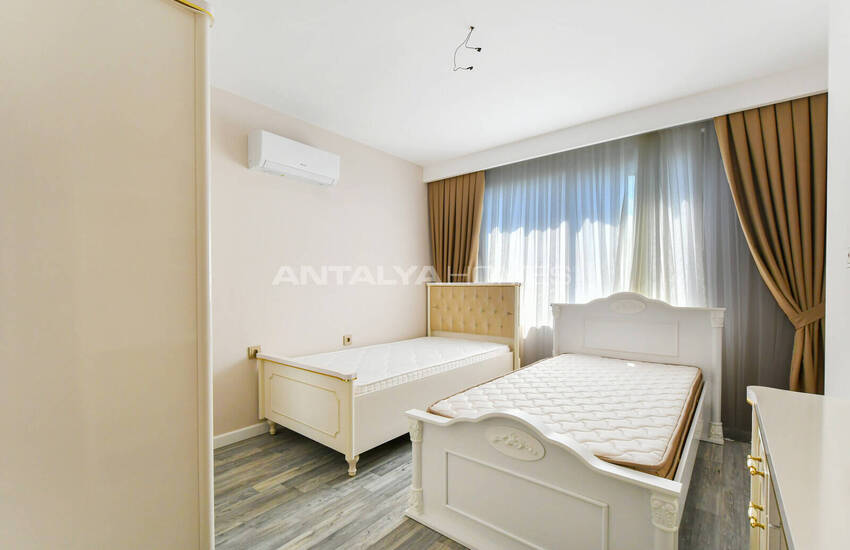 Sea View Real Estate Close to Amenities in Alanya Kargicak 49