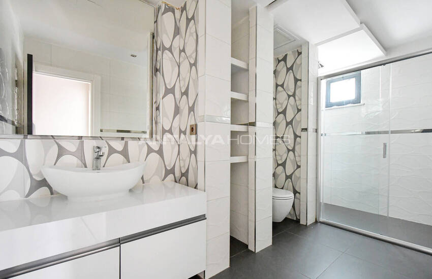 Sea View Real Estate Close to Amenities in Alanya Kargicak 52