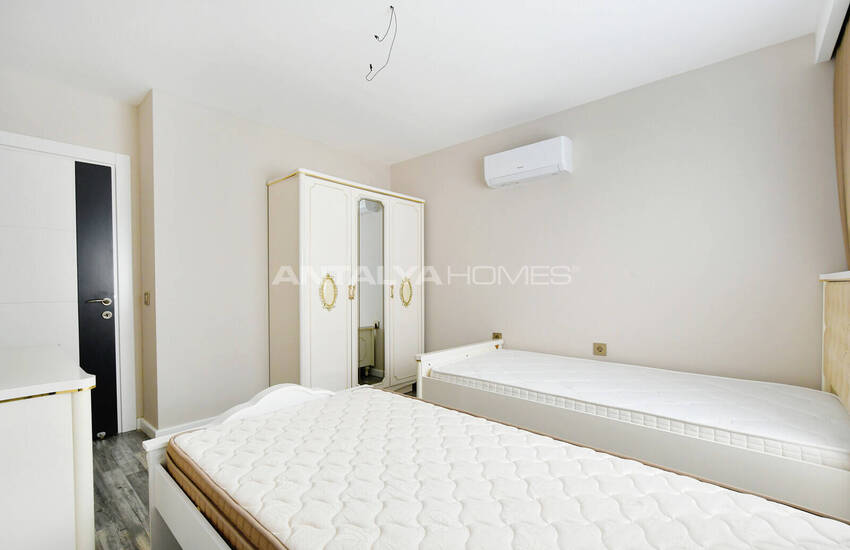 Sea View Real Estate Close to Amenities in Alanya Kargicak 48