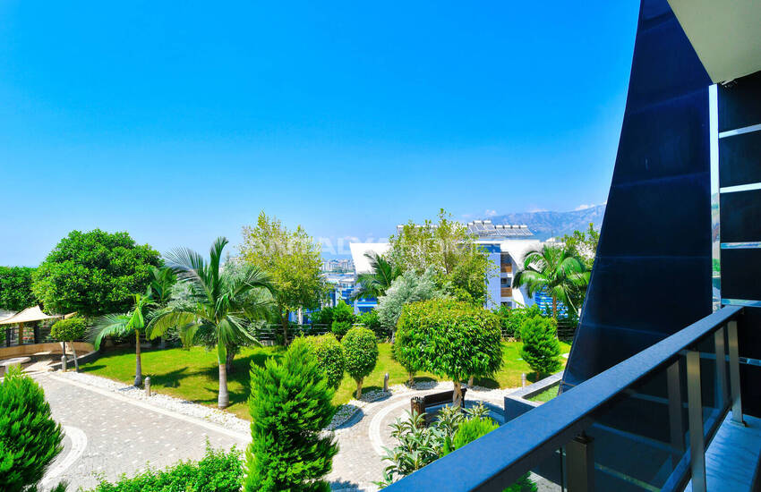 Sea View Real Estate Close to Amenities in Alanya Kargicak 40