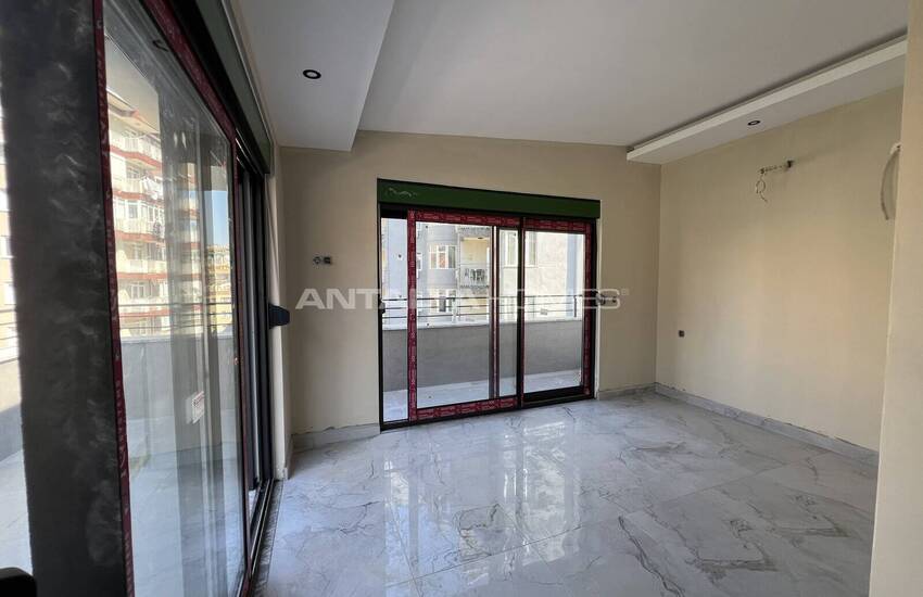 Alanya'da Sosyal Olanaklı Sitede Satılık Daireler 6