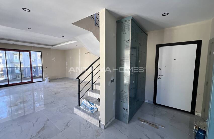 Alanya'da Sosyal Olanaklı Sitede Satılık Daireler 3