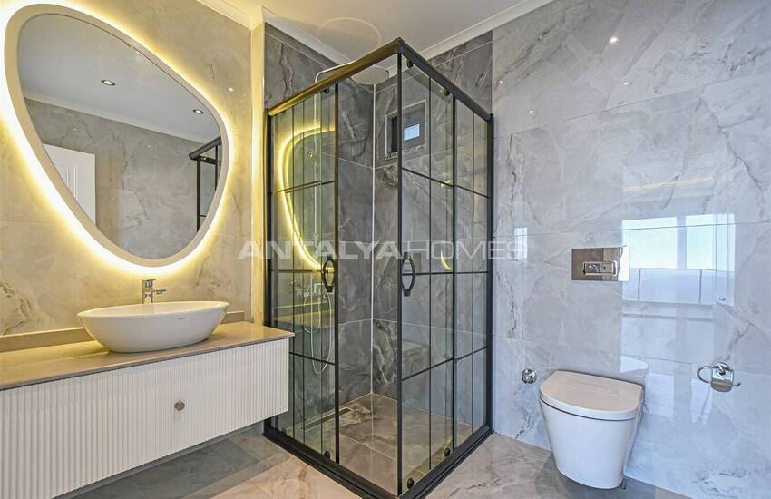Sea View Property with Private Pool and Garden in Alanya 26