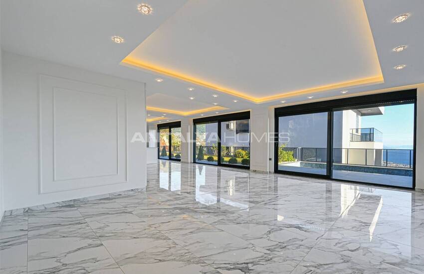 Sea View Property with Private Pool and Garden in Alanya 7