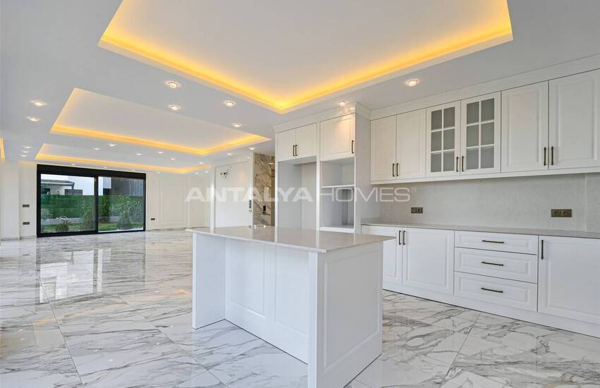 Sea View Property with Private Pool and Garden in Alanya 13