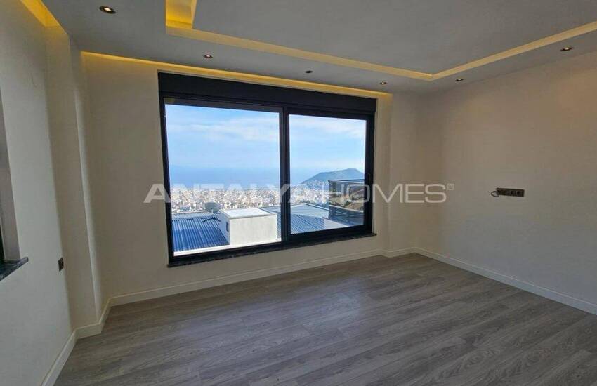 ملک با دید دریا با استخر و باغ خصوصی در آلانیا 11