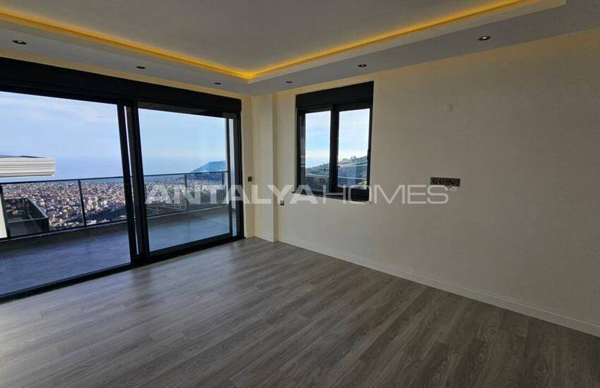 ملک با دید دریا با استخر و باغ خصوصی در آلانیا 10