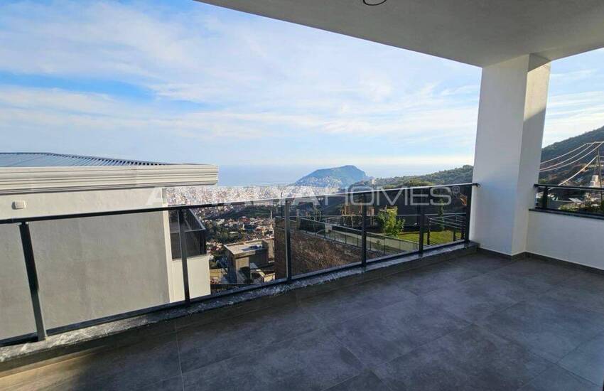 ملک با دید دریا با استخر و باغ خصوصی در آلانیا 18