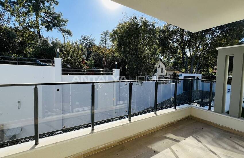 Kemer'in Merkezinde Özel Havuzlu Teraslı Müstakil Villa 21