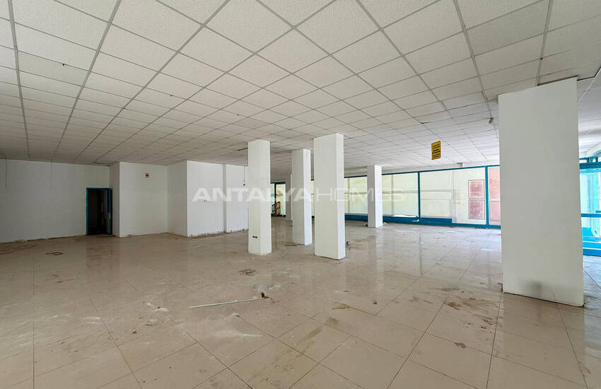 Spacious Beachfront Commercial Unit with Rental Guarantee in Alanya 6