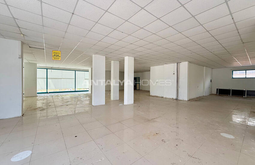 Spacious Beachfront Commercial Unit with Rental Guarantee in Alanya 7