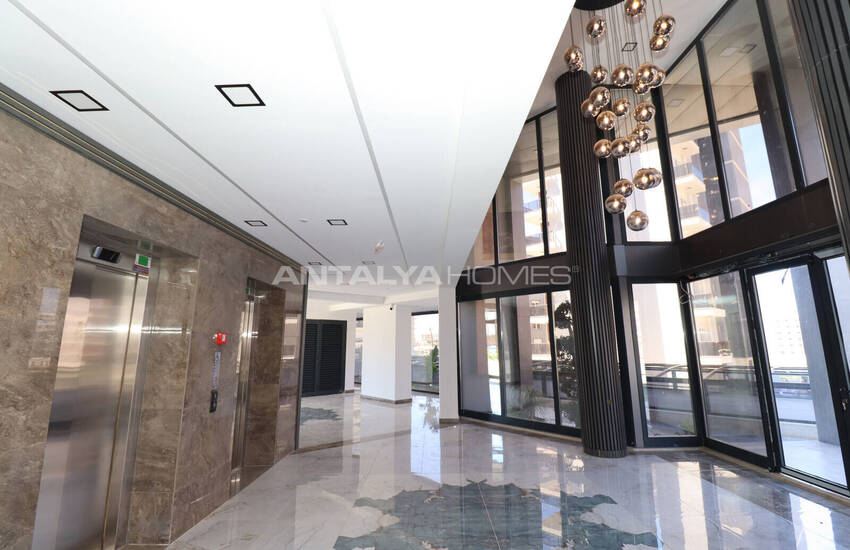 Antalya Altıntaş'ta Ana Cadde Üzerindeki Sitede Satılık Daireler 6