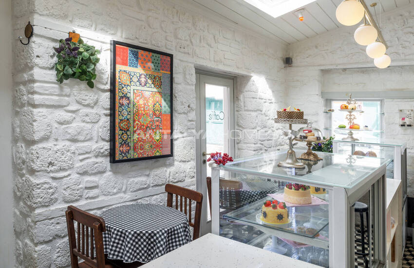 Hôtel De Charme Avec 17 Chambres Et Café Dans Vieille Ville D'antalya 24