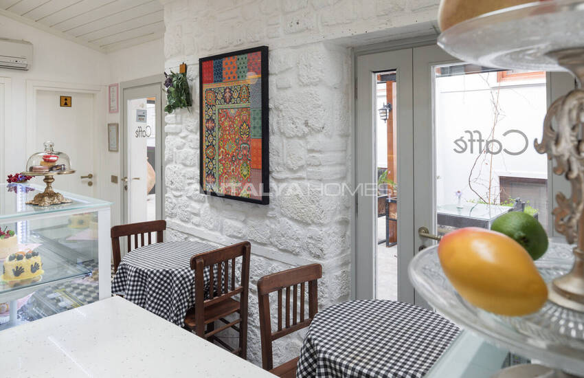 Hôtel De Charme Avec 17 Chambres Et Café Dans Vieille Ville D'antalya 23