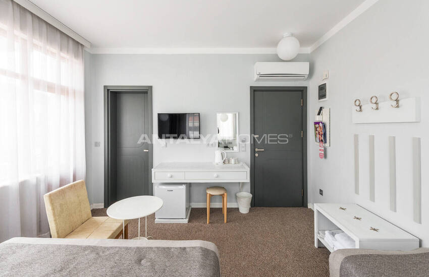 Hôtel De Charme Avec 17 Chambres Et Café Dans Vieille Ville D'antalya 29