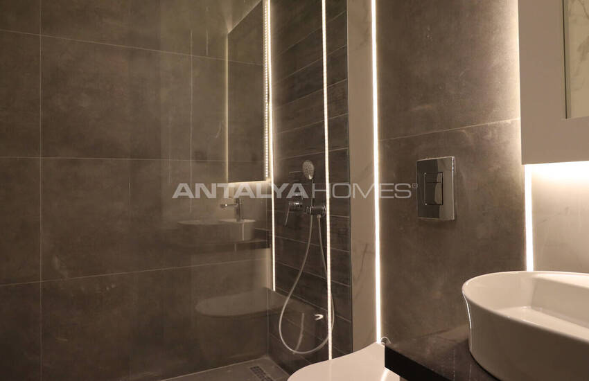 Antalya Döşemealtı'nda Geniş Bahçeli ve Yüksek Tavanlı Villalar 62